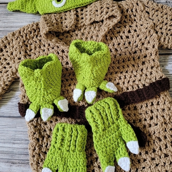 Baby Yoda Costume Hand Crochet NWT - Picture 12 of 12